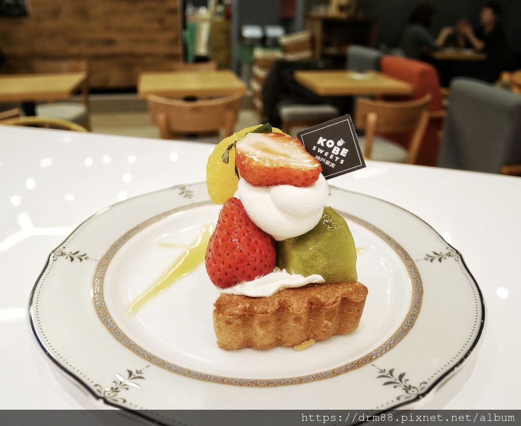 【微風南山美食】 Kobe sweets café台灣首店,微風南山atré 3樓,必吃甜點推薦,菜單,信義區市政府站,象山站美食＠瑪姬幸福過日子 @瑪姬幸福過日子