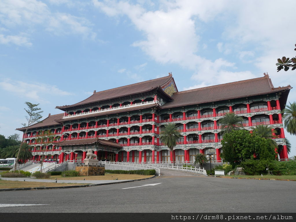 【高雄IG景點 】 高雄圓山飯店景觀木棧道,澄清湖天空木棧道,高雄全新「空中木棧道」直通澄清湖九曲橋,交通＠瑪姬幸福過日子 @瑪姬幸福過日子