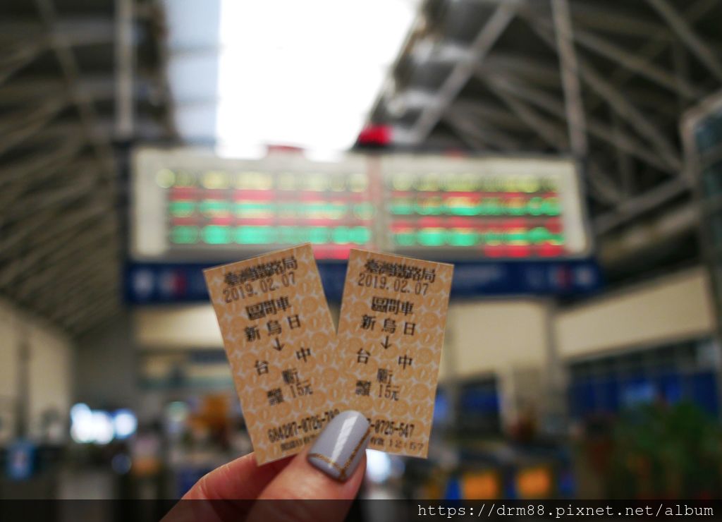 台北台中高鐵一日遊,交通篇,搭高鐵到台中可以直接搭火車接駁到宮原眼科吃冰喔,高鐵火車接駁＠瑪姬幸福過日子 @瑪姬幸福過日子