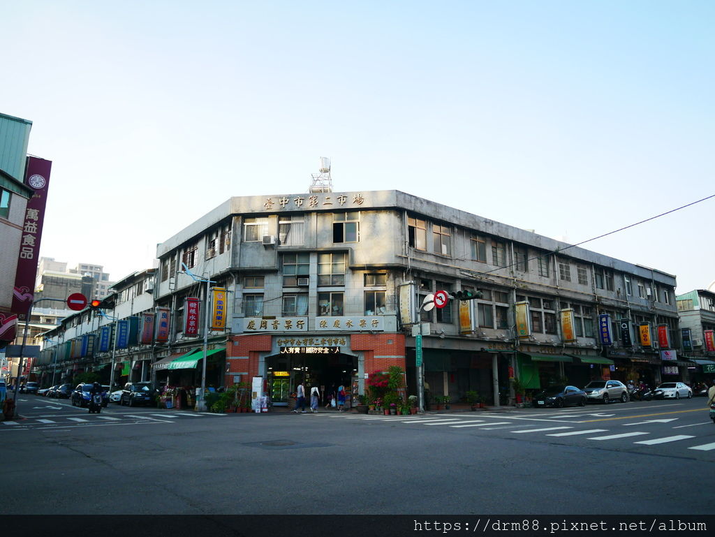 【台中景點】綠川水岸廊道,柳川水岸步道,一次看個夠,台中熱門IG打卡景點,台中一日遊,近宮原眼科＠瑪姬幸福過日子 @瑪姬幸福過日子