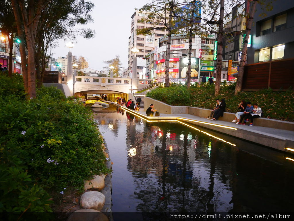 【台中景點】綠川水岸廊道,柳川水岸步道,一次看個夠,台中熱門IG打卡景點,台中一日遊,近宮原眼科＠瑪姬幸福過日子 @瑪姬幸福過日子