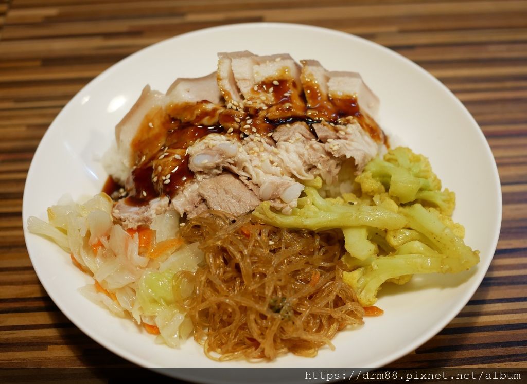 台北西門美食,一級排骨飯,內行人才知道的西門巷弄排骨飯,西門最好吃的排骨飯,附飲料,菜單＠瑪姬幸福過日子 @瑪姬幸福過日子