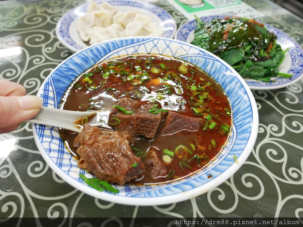 清真黃牛肉麵館,台北西門推薦牛肉麵, 加湯加麵不加價,北門美食＠瑪姬幸福過日子 @瑪姬幸福過日子