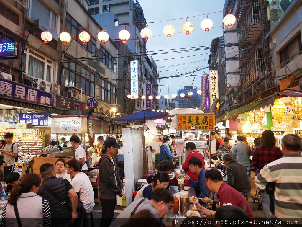 饒河街觀光夜市美食, 阿根脆皮臭豆腐,酥酥脆脆的方塊臭豆腐,三種吃法大公開,松山捷運站美食＠瑪姬幸福過日子 @瑪姬幸福過日子