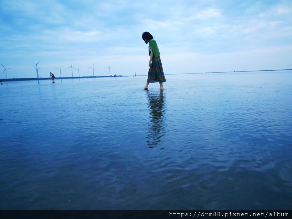 台中熱門旅遊景點｜高美溼地,一生必遊一次景點,豐富自然生態+夢幻夕陽,IG網美必遊打卡點,木棧道開放時間＠瑪姬幸福過日子 @瑪姬幸福過日子