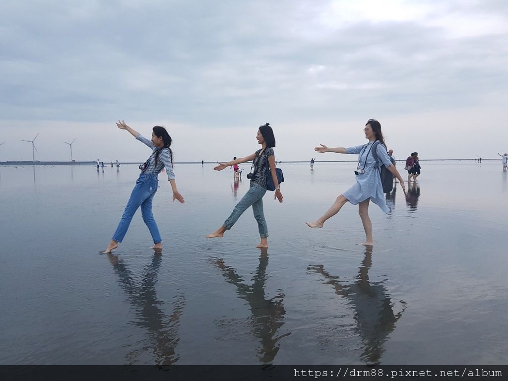 台中熱門旅遊景點｜高美溼地,一生必遊一次景點,豐富自然生態+夢幻夕陽,IG網美必遊打卡點,木棧道開放時間＠瑪姬幸福過日子 @瑪姬幸福過日子