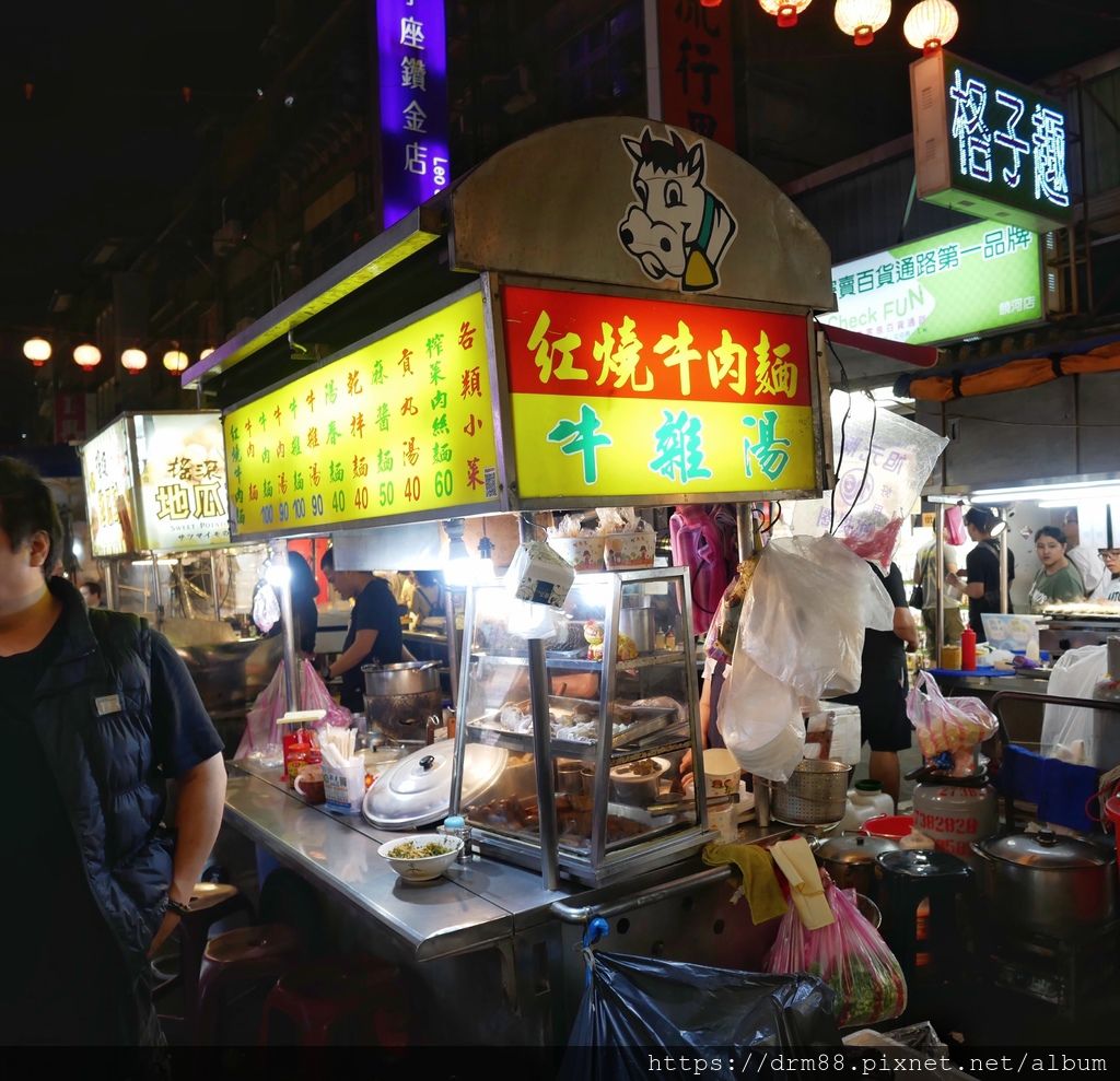 饒河街夜市必吃美食,紅燒牛肉麵牛雜湯,米其林必比登推薦 ,松山捷運站@瑪姬幸福過日子 @瑪姬幸福過日子