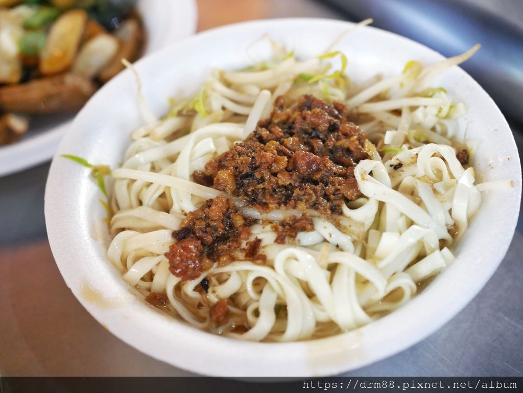 饒河街夜市必吃美食,紅燒牛肉麵牛雜湯,米其林必比登推薦 ,松山捷運站@瑪姬幸福過日子 @瑪姬幸福過日子