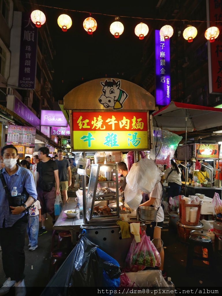 饒河街夜市必吃美食,紅燒牛肉麵牛雜湯,米其林必比登推薦 ,松山捷運站@瑪姬幸福過日子 @瑪姬幸福過日子