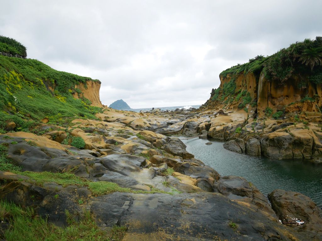 基隆景點｜和平島公園 ，無邊際天然海水泳池沙灘，親子一日遊推薦景點，觀海步道，世界秘境阿拉寶灣步道！ @瑪姬幸福過日子