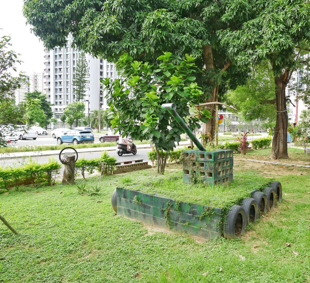 【新竹景點 】 立功社區，新竹彩繪村，網美懷舊風，還有樹屋老宅，飛行咖啡，免費IG景點，新竹東區將軍村對面＠瑪姬幸福過日子 @瑪姬幸福過日子