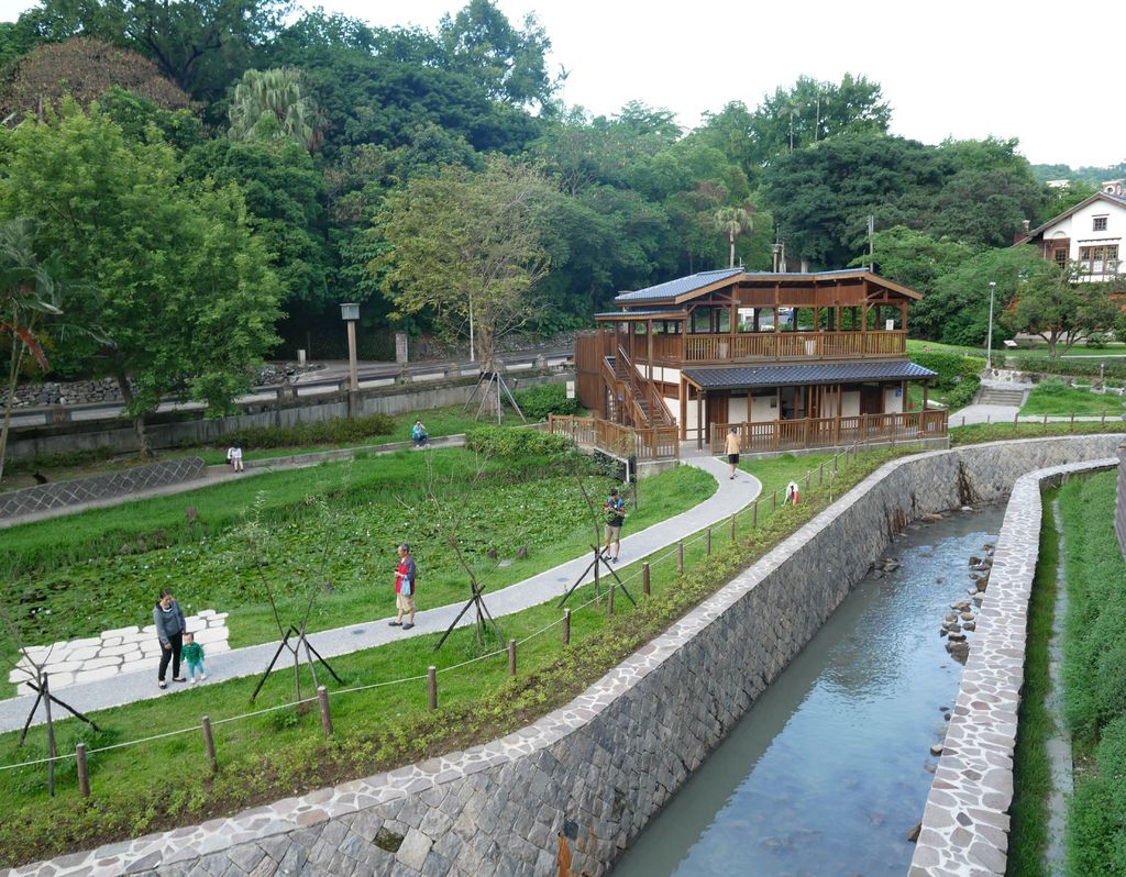 台北北投圖書館，綠建築設計，北投一日遊，台北捷運自由行推薦，新北投站小旅行＠瑪姬幸福過日子 @瑪姬幸福過日子