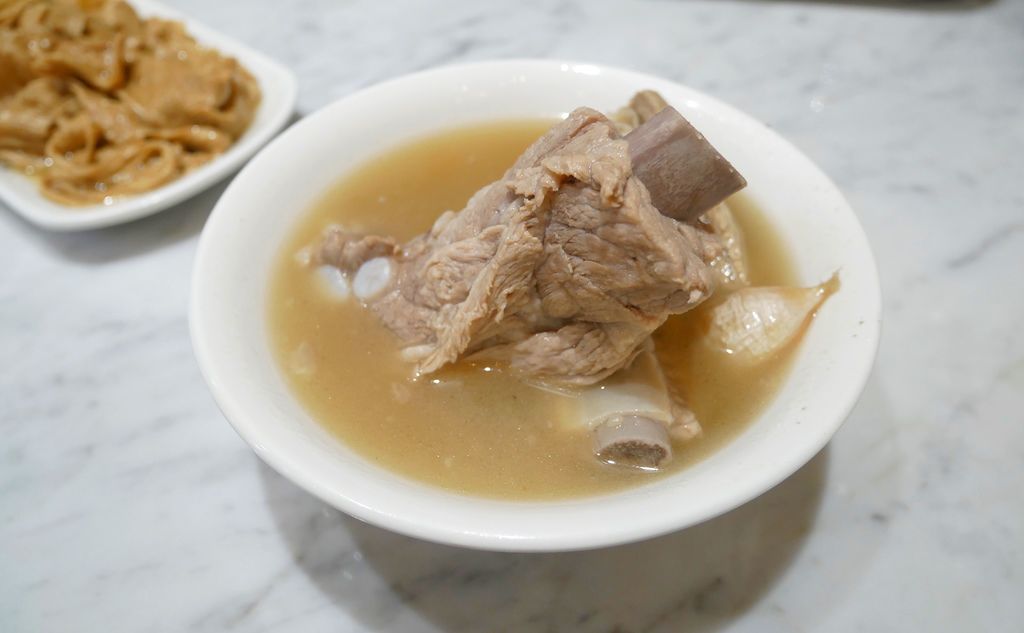 松發肉骨茶，台灣一號店，進駐台北東區SOGO復興店，新加坡米其林推介必吃肉骨茶，菜單，忠孝復興美食＠瑪姬幸福 @瑪姬幸福過日子