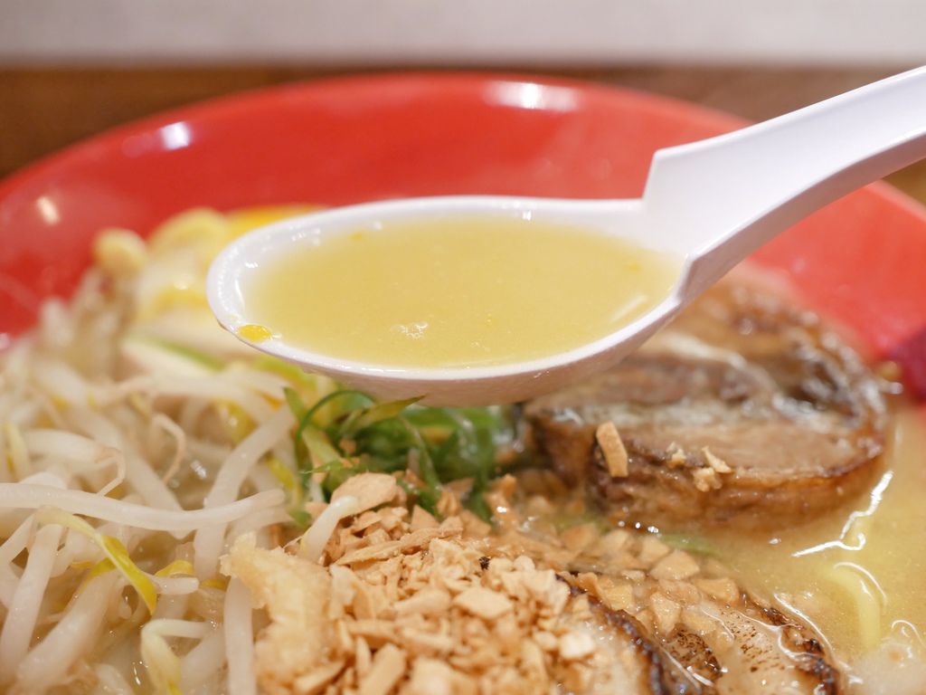 台北東區拉麵推薦，鳥人拉麵 TOTTO Ramen， 來自紐約的超人氣超濃郁雞白湯厚切叉燒拉麵，忠孝復興站必吃＠瑪姬幸福過日子 @瑪姬幸福過日子