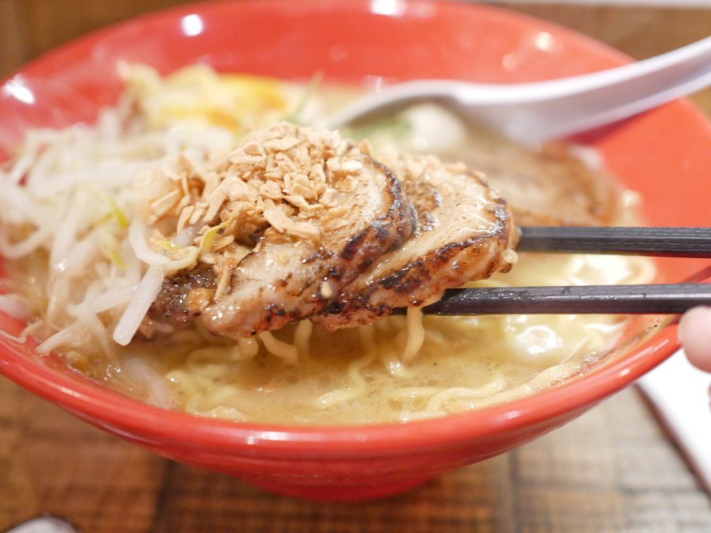 台北東區拉麵推薦，鳥人拉麵 TOTTO Ramen， 來自紐約的超人氣超濃郁雞白湯厚切叉燒拉麵，忠孝復興站必吃＠瑪姬幸福過日子 @瑪姬幸福過日子