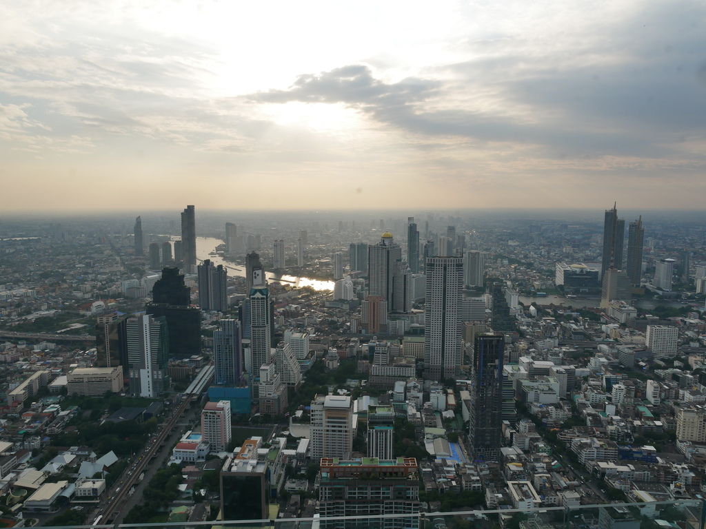 曼谷必遊景點|曼谷王權Mahanakhon SkyWalk，挑戰78樓透明玻璃天空步道，夕陽，夜景，一次看個夠，優惠觀景台門票訂購＠瑪姬幸福過日子 @瑪姬幸福過日子