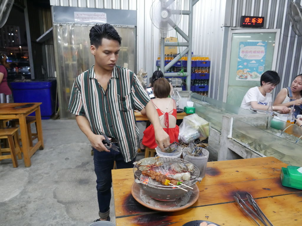 泰國曼谷市區泰國蝦吃到飽推薦， BKK Seafood Buffet ,市區流水蝦吃到飽,坐捷運就可以到拉＠瑪姬幸福過日子 @瑪姬幸福過日子