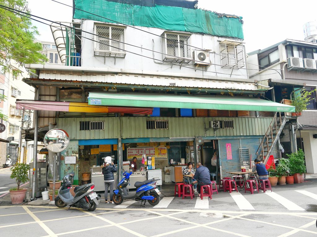 板橋江子翠早餐推薦，吳鳳路傳統豆漿店，有30種口味的蛋餅，只有在地人才知道，板橋隱藏版蛋餅，江子翠捷運早餐＠瑪姬幸福過日子 @瑪姬幸福過日子