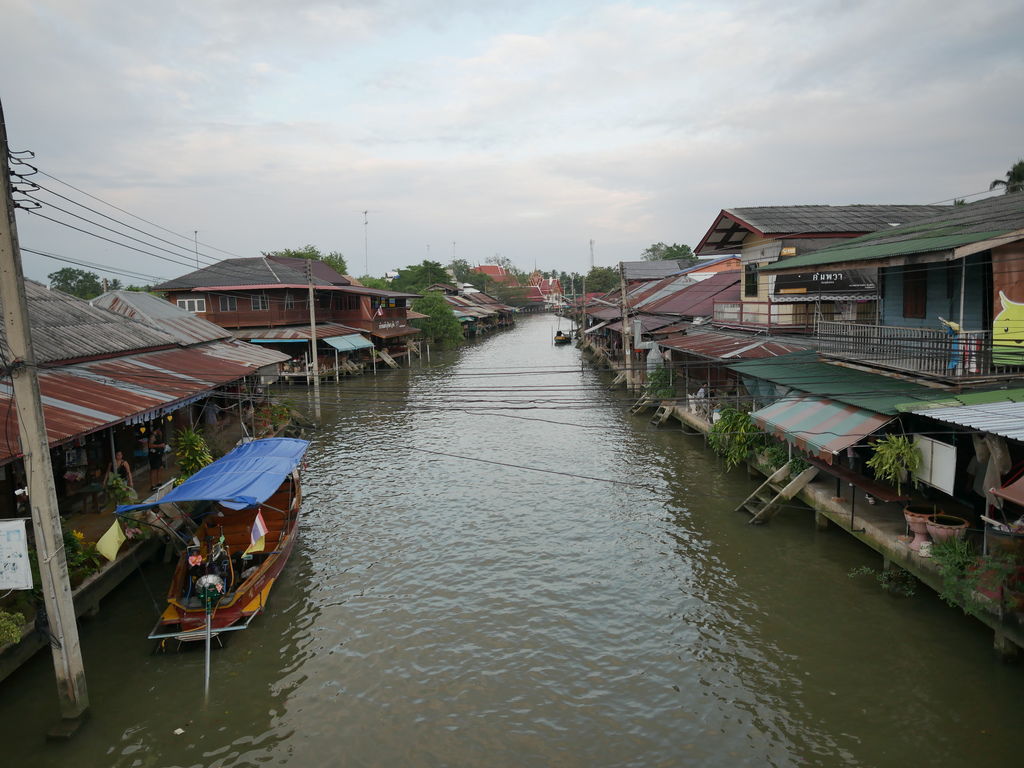 泰國｜安帕瓦水上市場，Amphawa Floating Market， 曼谷自由行必去景點，交通，螢火蟲時間 @瑪姬幸福過日子