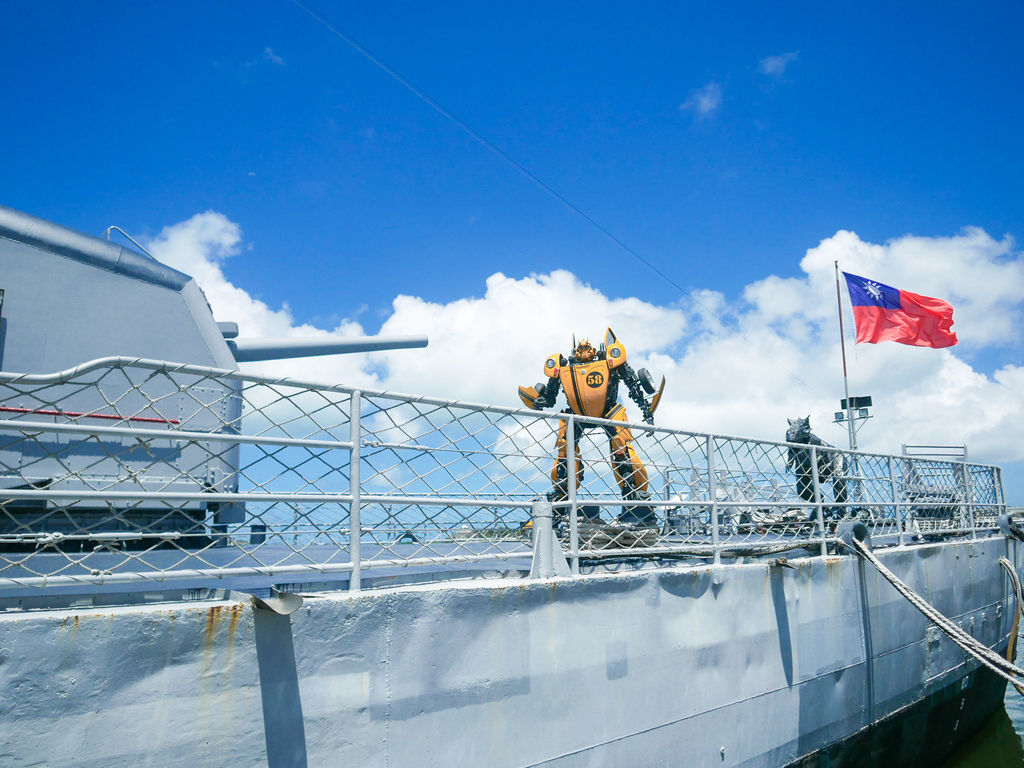 【台南 景點 】 台南安平定情碼頭德陽艦園區，全台唯一軍艦博物館，來跟鋼鐵機器人拍照，親子景點，網美打卡景點＠瑪姬幸福過日子 @瑪姬幸福過日子