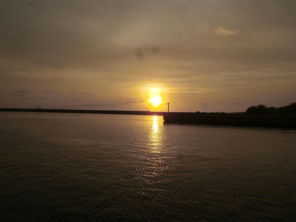 台南漁光島，台南安平IG打卡景點，超美超浪漫夕陽，月牙灣導覽＋專車接送，交通＠瑪姬幸福過日子 @瑪姬幸福過日子