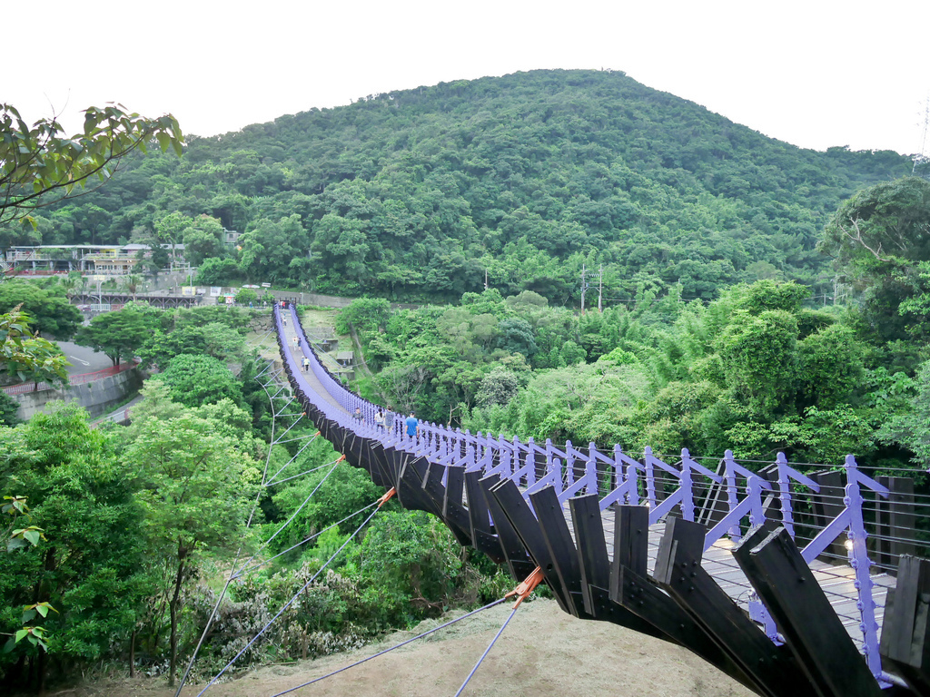 台北內湖景點｜白石湖吊橋一日遊，草莓園，同心池，夫妻樹，白石湖休閒園區步道，交通 @瑪姬幸福過日子