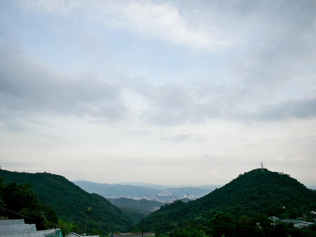 台北內湖景點｜白石湖吊橋一日遊，草莓園，同心池，夫妻樹，白石湖休閒園區步道，交通 @瑪姬幸福過日子