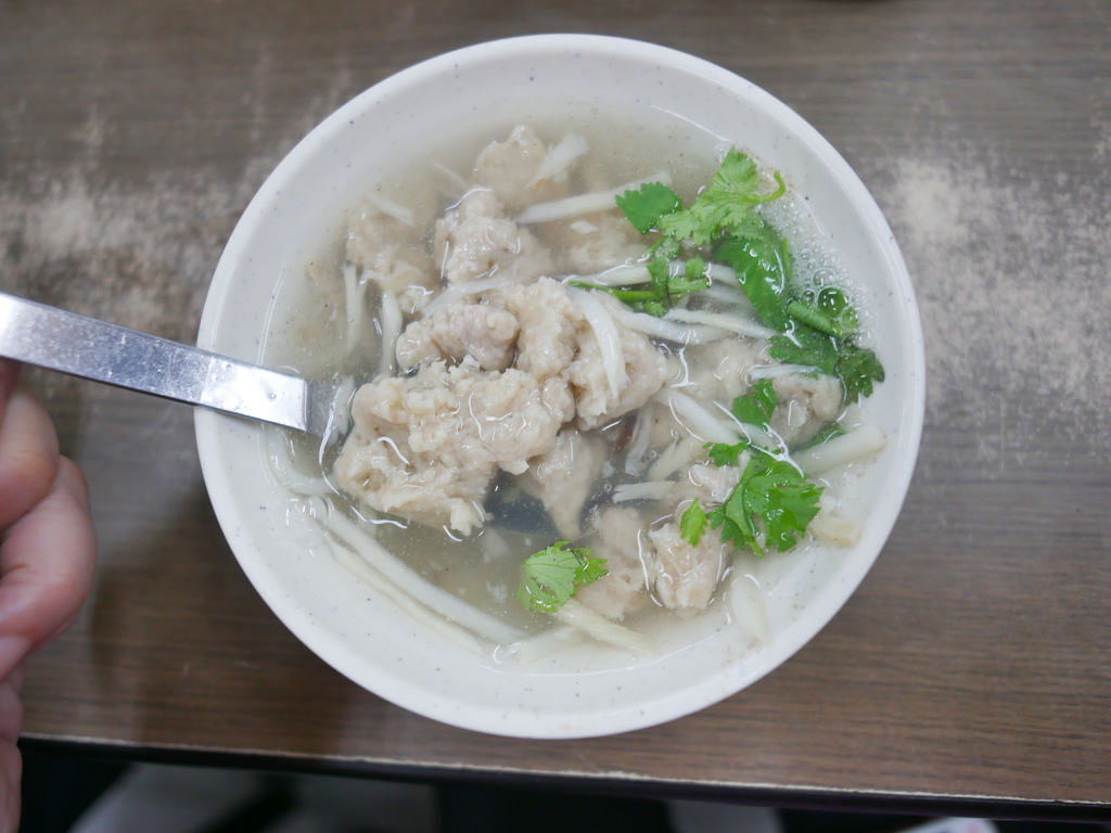 饒河夜市美食｜東發號油飯麵線，百年老店，米其林餐盤美食 ，菜單，松山站美食＠瑪姬幸福過日子 @瑪姬幸福過日子