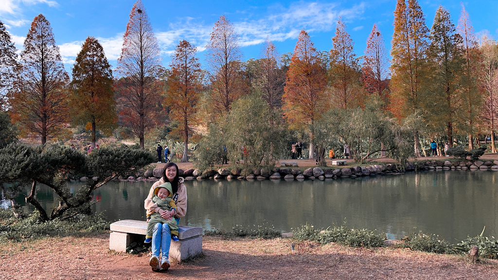 新竹北埔景點｜大湖六塘石柿餅落羽松，新竹糖果色落羽松還有鏡面倒影超級美的，熱門IG卡景點。 @瑪姬幸福過日子