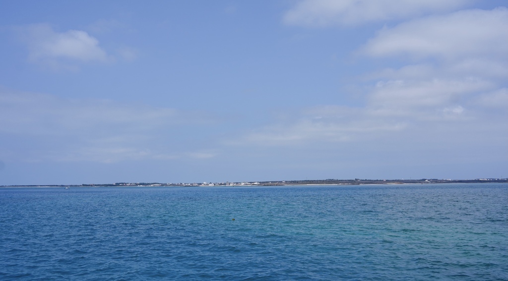 澎湖一日遊｜澎湖東海跳島之旅，海上秘境藍洞牛奶湖，珊瑚礁釣魚浮潛，餵海鷗，海上獨木舟/SUP，還有船長漁家料理！ @瑪姬幸福過日子