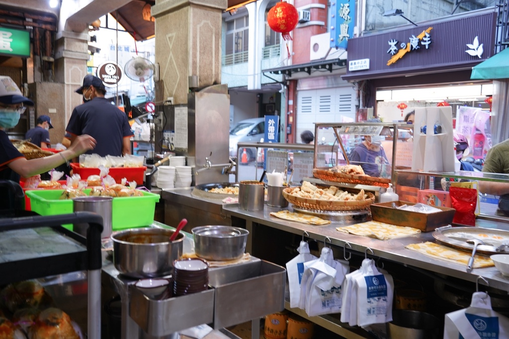 嘉義美食｜林聰明沙鍋魚頭，嘉義必吃美食，超人氣排隊店，雞肉飯也超好吃，內有菜單。 @瑪姬幸福過日子