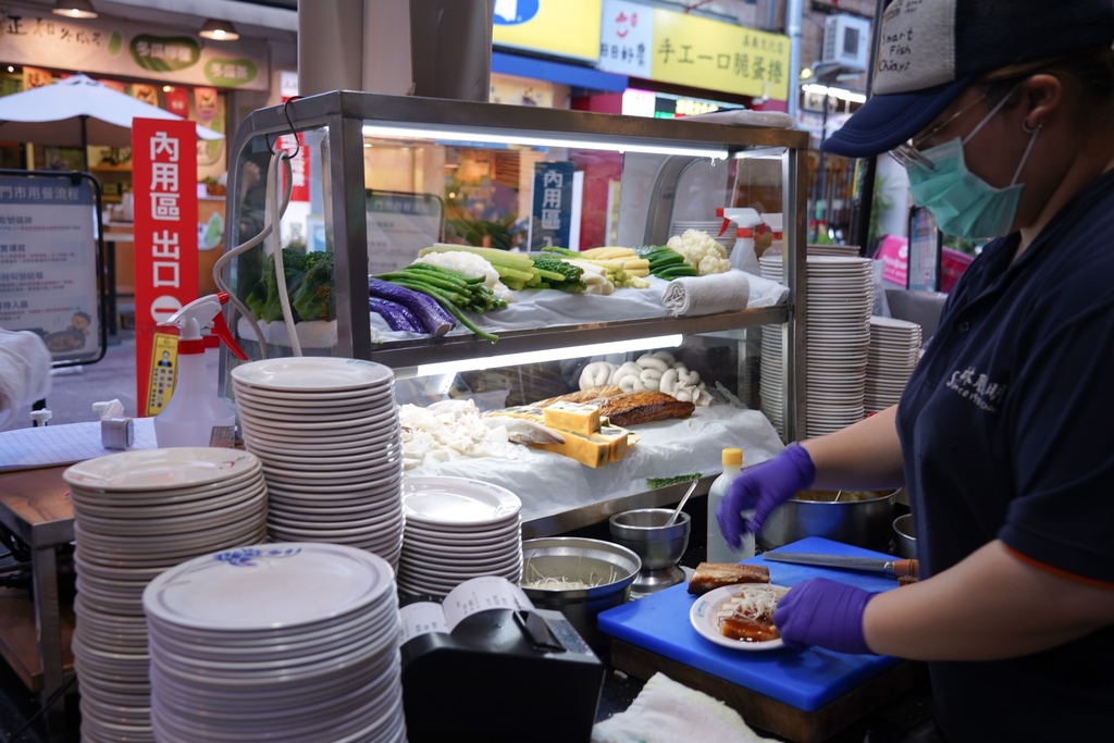 嘉義美食｜林聰明沙鍋魚頭，嘉義必吃美食，超人氣排隊店，雞肉飯也超好吃，內有菜單。 @瑪姬幸福過日子