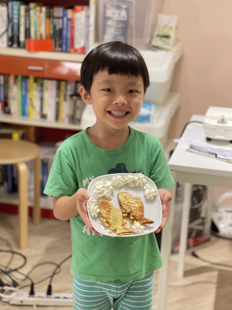 【鬆餅食譜 】自製鬆餅粉，自己在家做鬆餅，健康鬆餅自己做，沒有泡打粉，不用打發，現做現吃，還可以做抹茶口味的！ @瑪姬幸福過日子