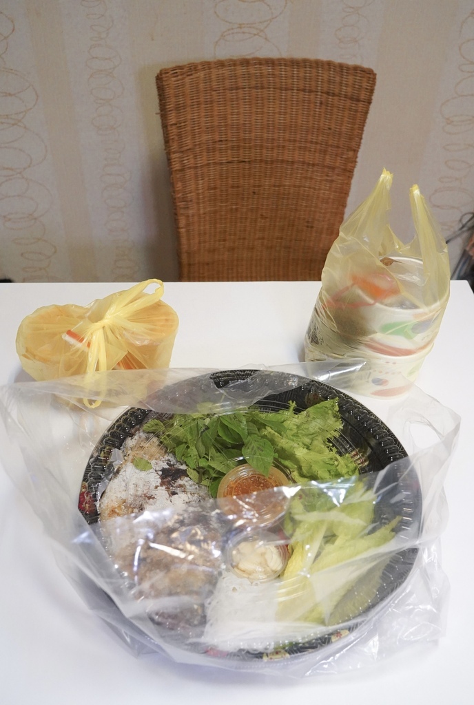 【台北泰式料理】 哈哈羅55泰式船麵，疫情防疫套餐泰式香茅鹽烤魚外帶外送，泰式米粉湯宵夜，在家也可以一秒到泰國！ @瑪姬幸福過日子