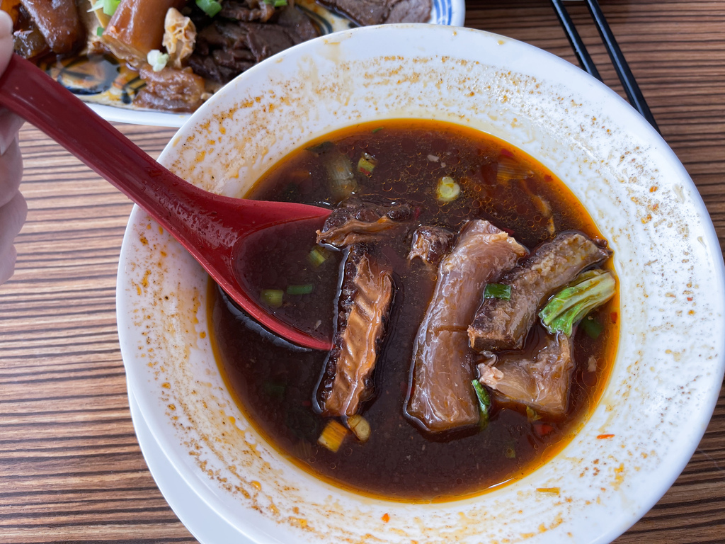 【屏東美食】 台灣牛牛肉麵(恆春車城店)，海生館附近的南台灣好吃牛肉麵！ @瑪姬幸福過日子