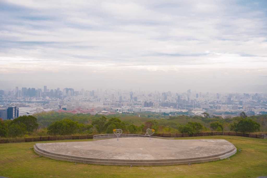 台中景點｜望高寮夜景公園，台灣三大必去夜景，台中函館超級無敵美夜景，要小心，不要半夜去喔！ @瑪姬幸福過日子