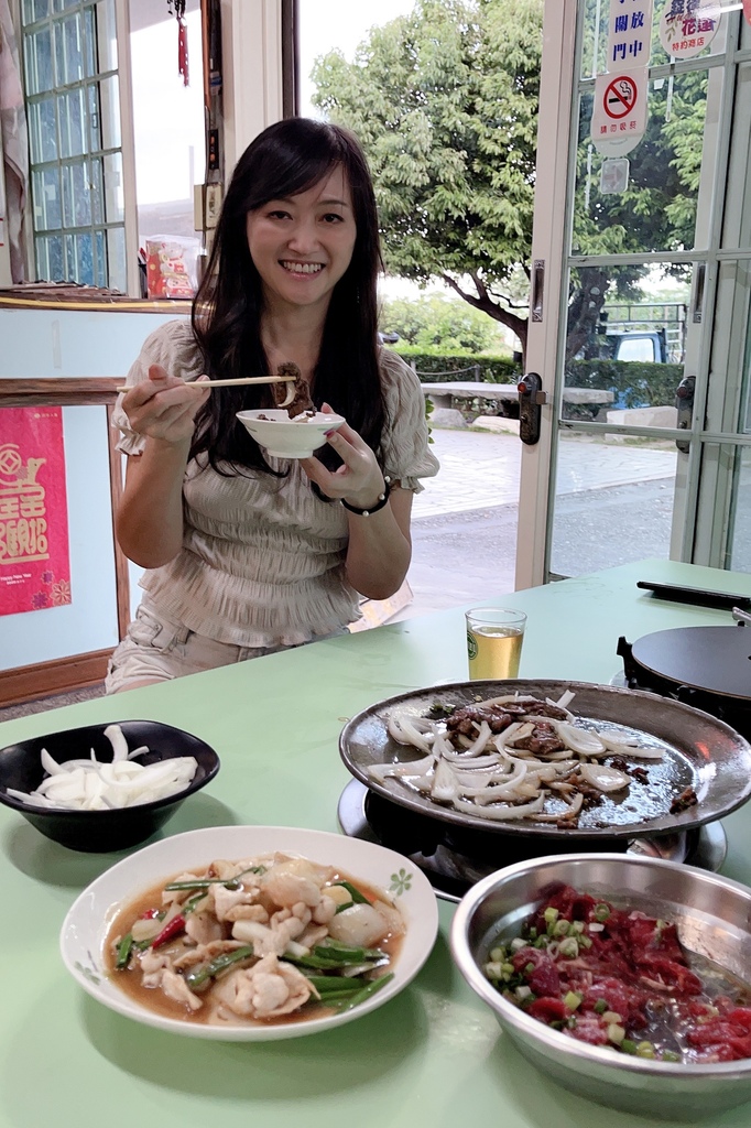 【花蓮美食】 牛媽媽的店，在地人推薦超好吃水牛，牛雜湯，鐵板牛肉，野菜必點（內有菜單）！！！！ @瑪姬幸福過日子