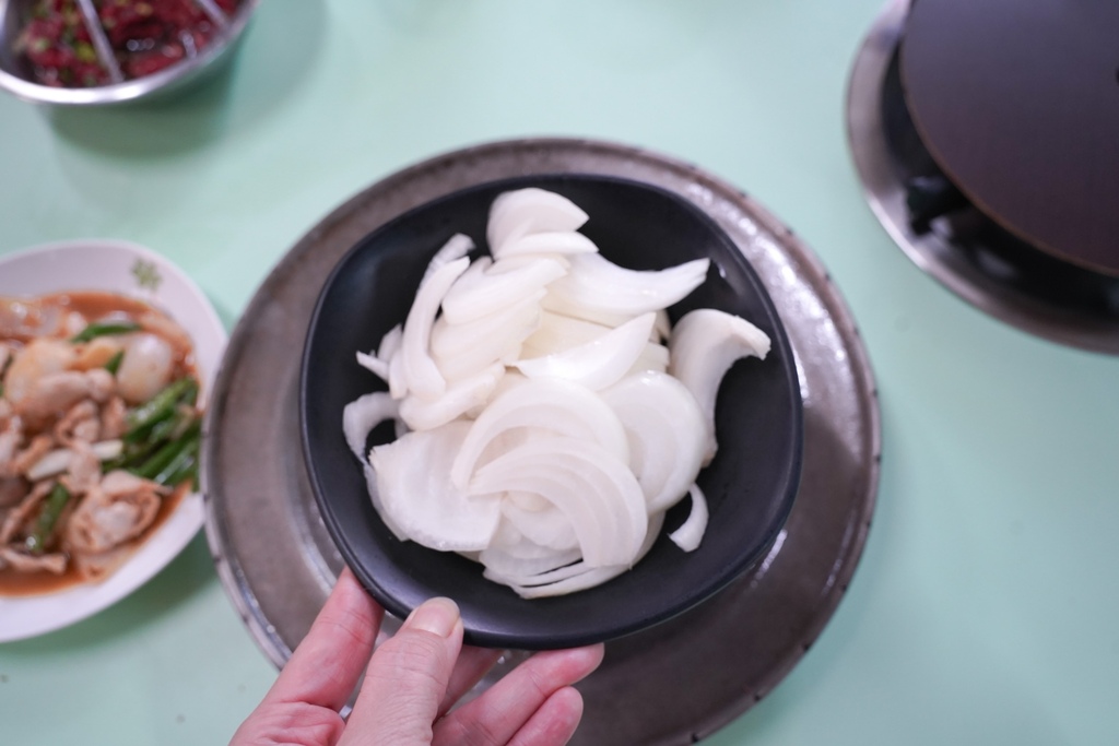 花蓮美食|牛媽媽的店，在地人推薦超好吃水牛，牛雜湯，鐵板牛肉，野菜必點（內有菜單）！！！！ @瑪姬幸福過日子