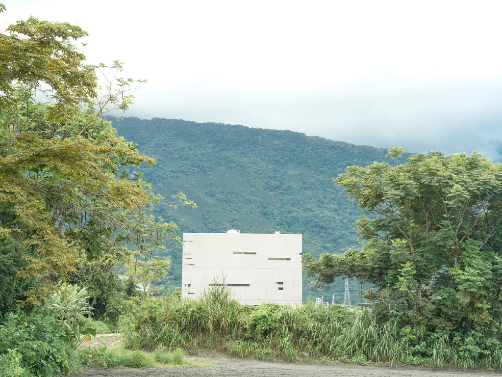 花蓮壽豐住宿推薦｜本來食藝空間民宿，清水模民宿建築方盒子，隱身在花東縱谷田野間，擁抱絕對寧靜的紓壓假期，豐盛無菜單料理早午餐！ @瑪姬幸福過日子