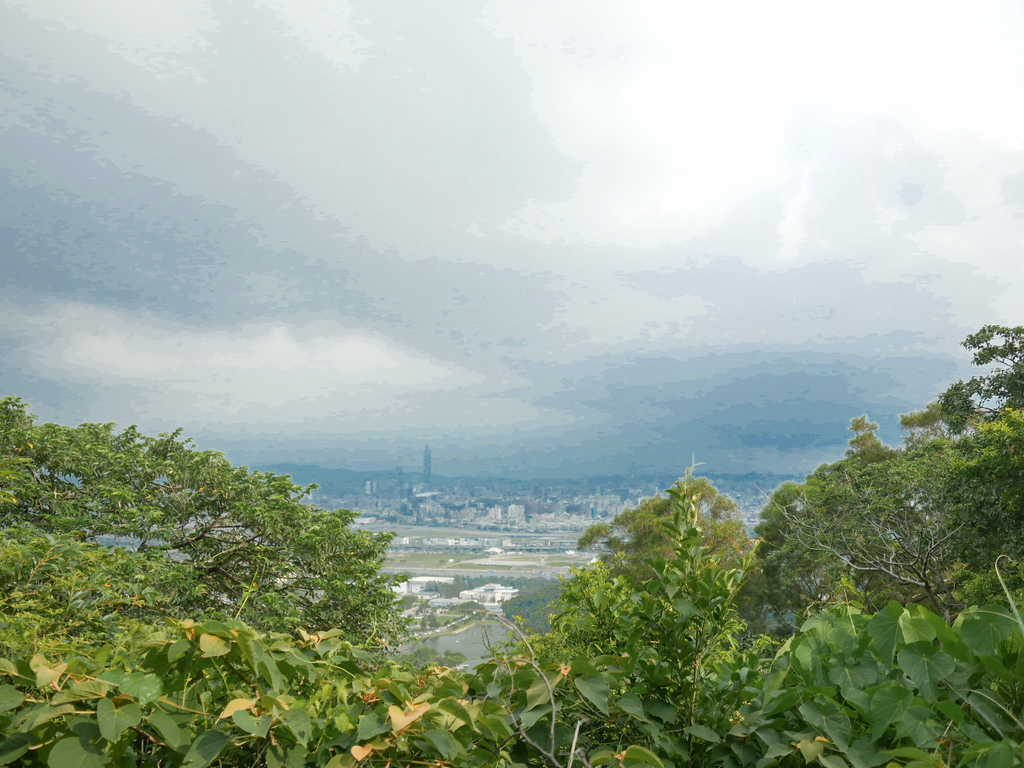 台北劍潭山親山步道，老地方觀機平台，180度鳥瞰市景看飛機，捷運劍潭站市中心旁的步道！ @瑪姬幸福過日子