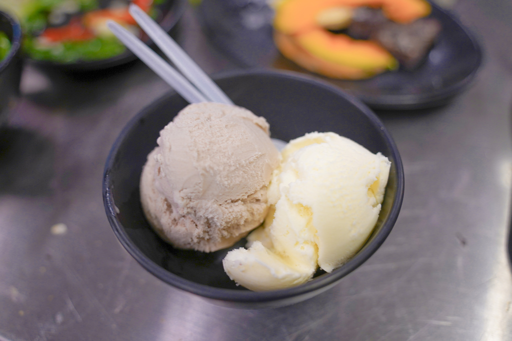 【台中景觀餐廳景點】望高莊園，CP值超高的自助燒烤吃到飽，還有無敵百萬180度望高寮夜景! @瑪姬幸福過日子