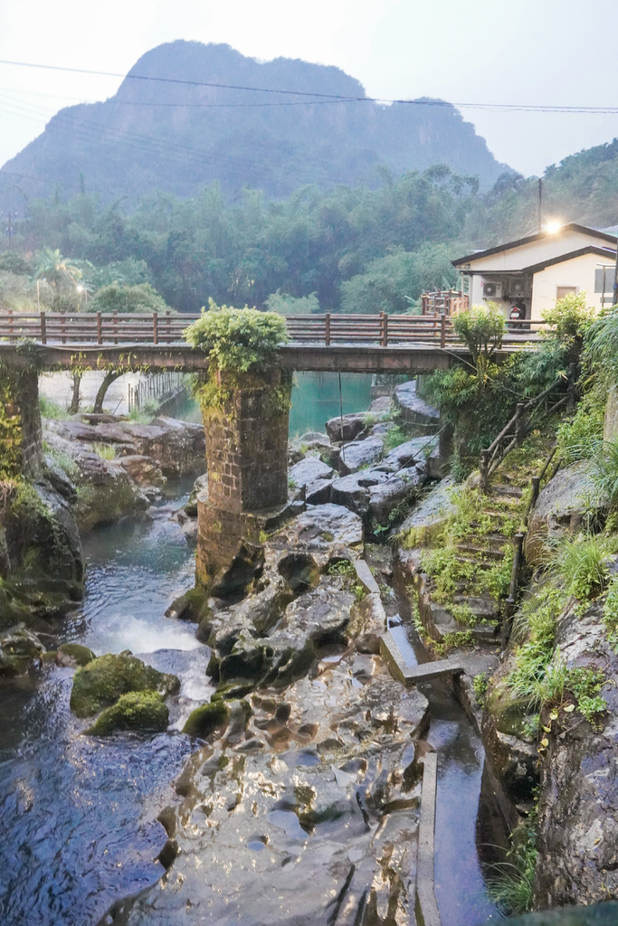 基隆景點｜瑪陵翠谷橋壺穴，大自然上帝造物的奇妙，天然壺穴奇景，百年歷史糯米橋，基隆馬陵休閒農區！ @瑪姬幸福過日子