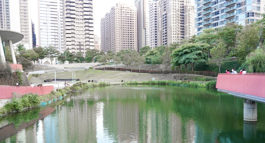 【台中景點】 秋紅谷景觀生態公園，都市中的綠洲，好美的世外桃源，IG打卡景點！ @瑪姬幸福過日子